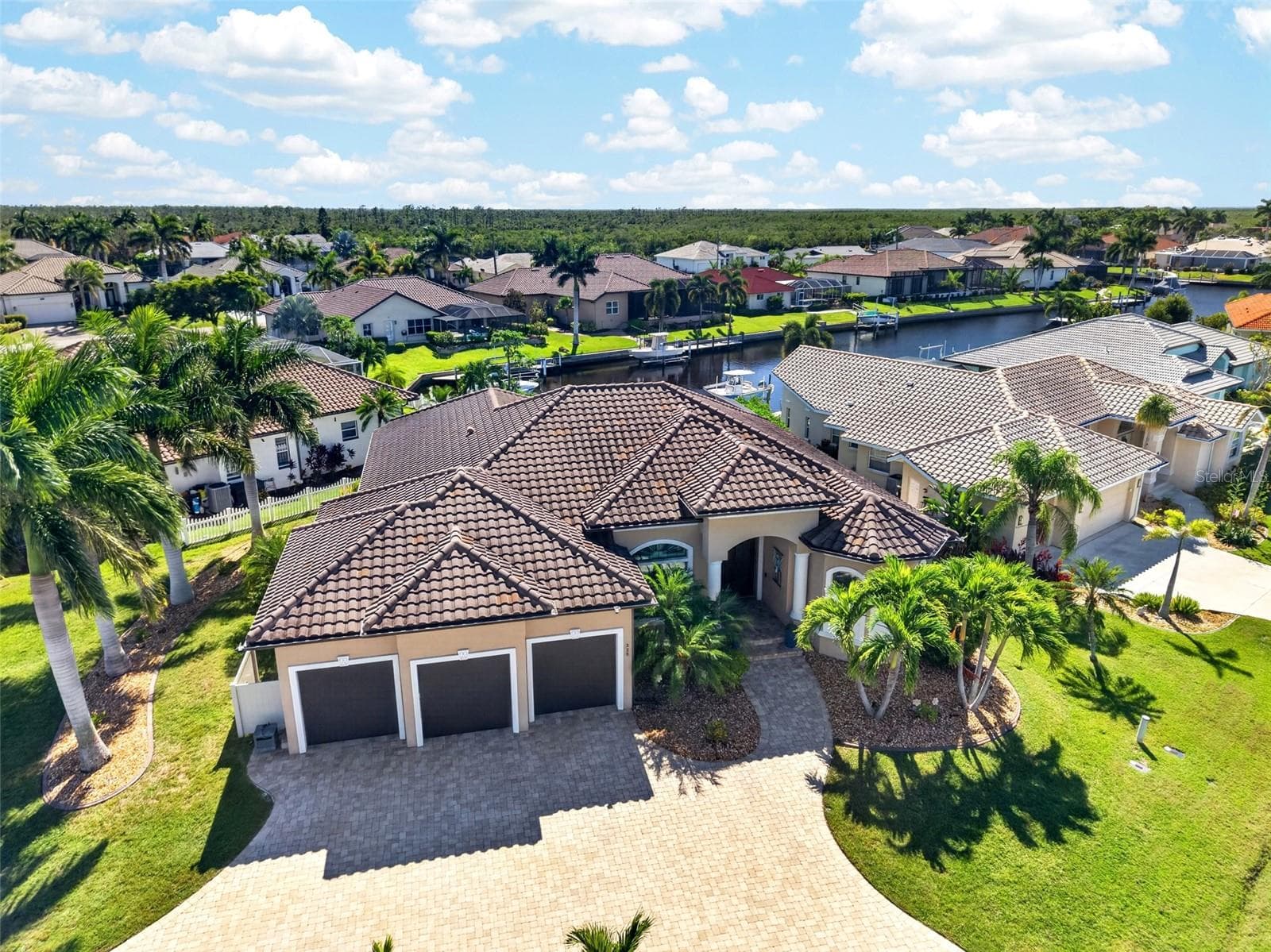 Single Family Residence at 325 SEGOVIA DR, PUNTA GORDA, photo 2 of 109