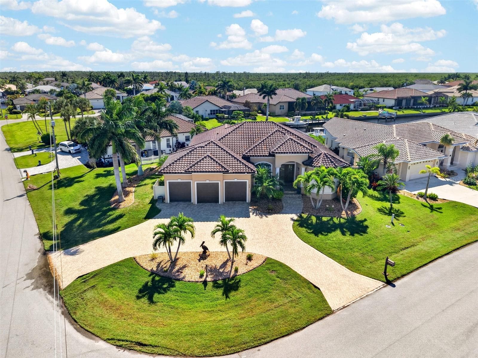 Single Family Residence at 325 SEGOVIA DR, PUNTA GORDA, photo 101 of 109