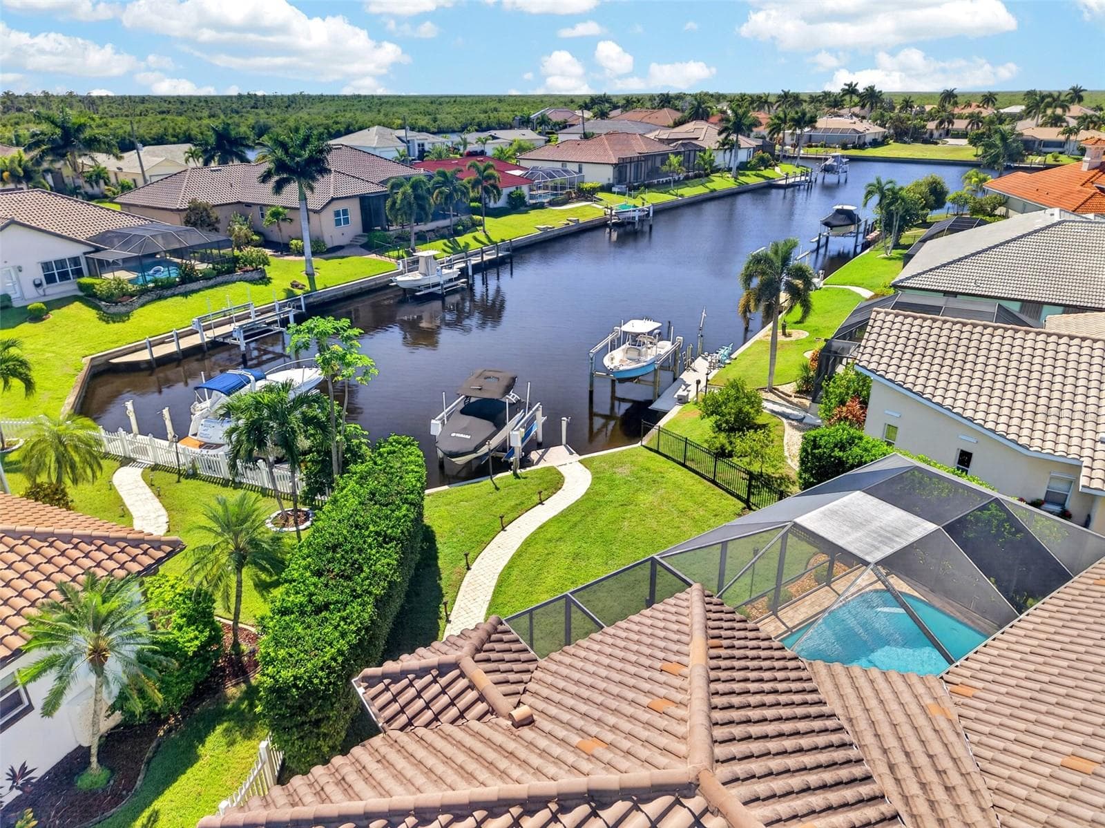 Single Family Residence at 325 SEGOVIA DR, PUNTA GORDA, photo 4 of 109