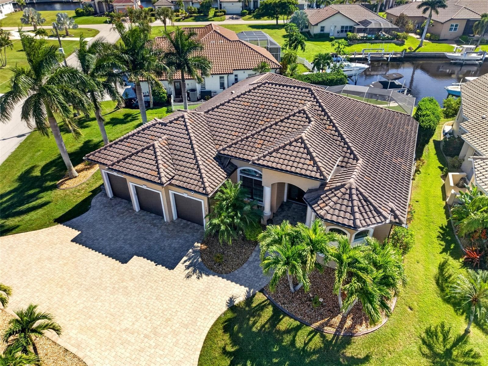 Single Family Residence at 325 SEGOVIA DR, PUNTA GORDA, photo 100 of 109