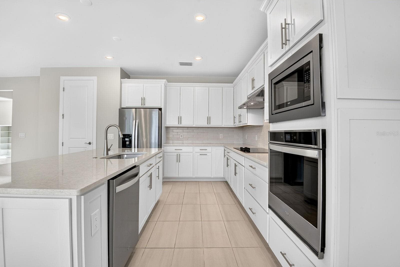 Kitchen - 16320 HIDDEN OAK LOOP, BRADENTON