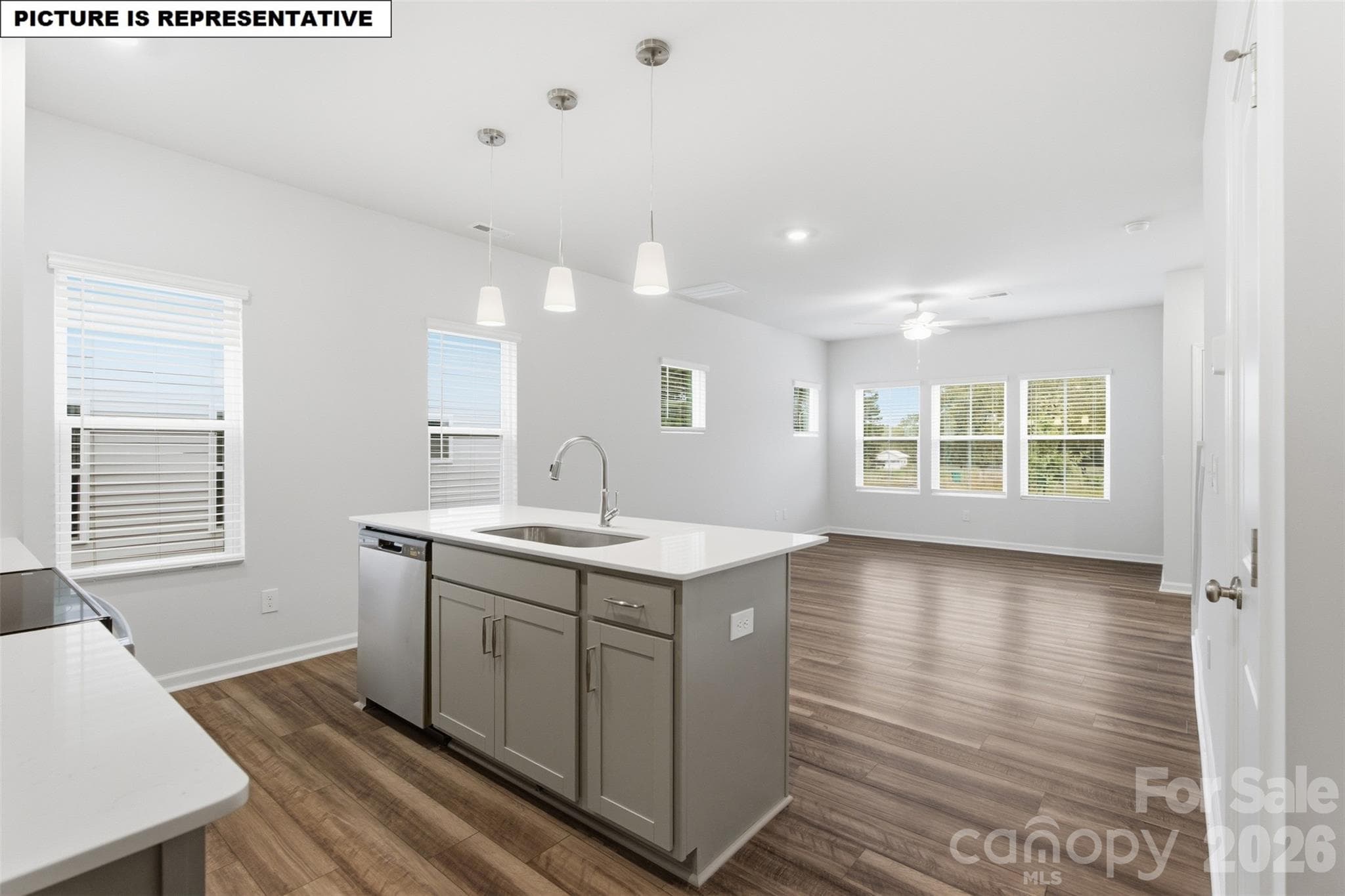 Townhouse at 4628 Lakeview Road, Charlotte, photo 7 of 20