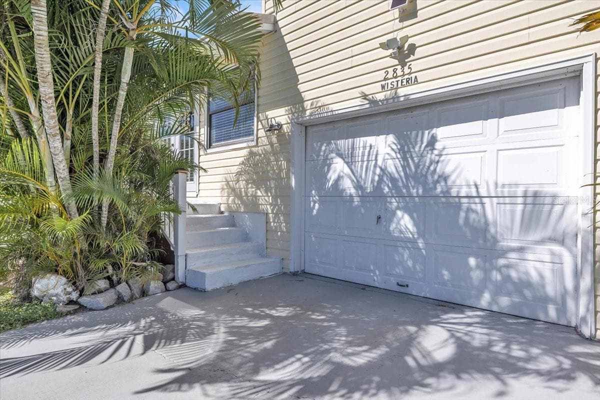 Single Family Residence at 2835 WISTERIA PL, PUNTA GORDA, photo 3 of 39