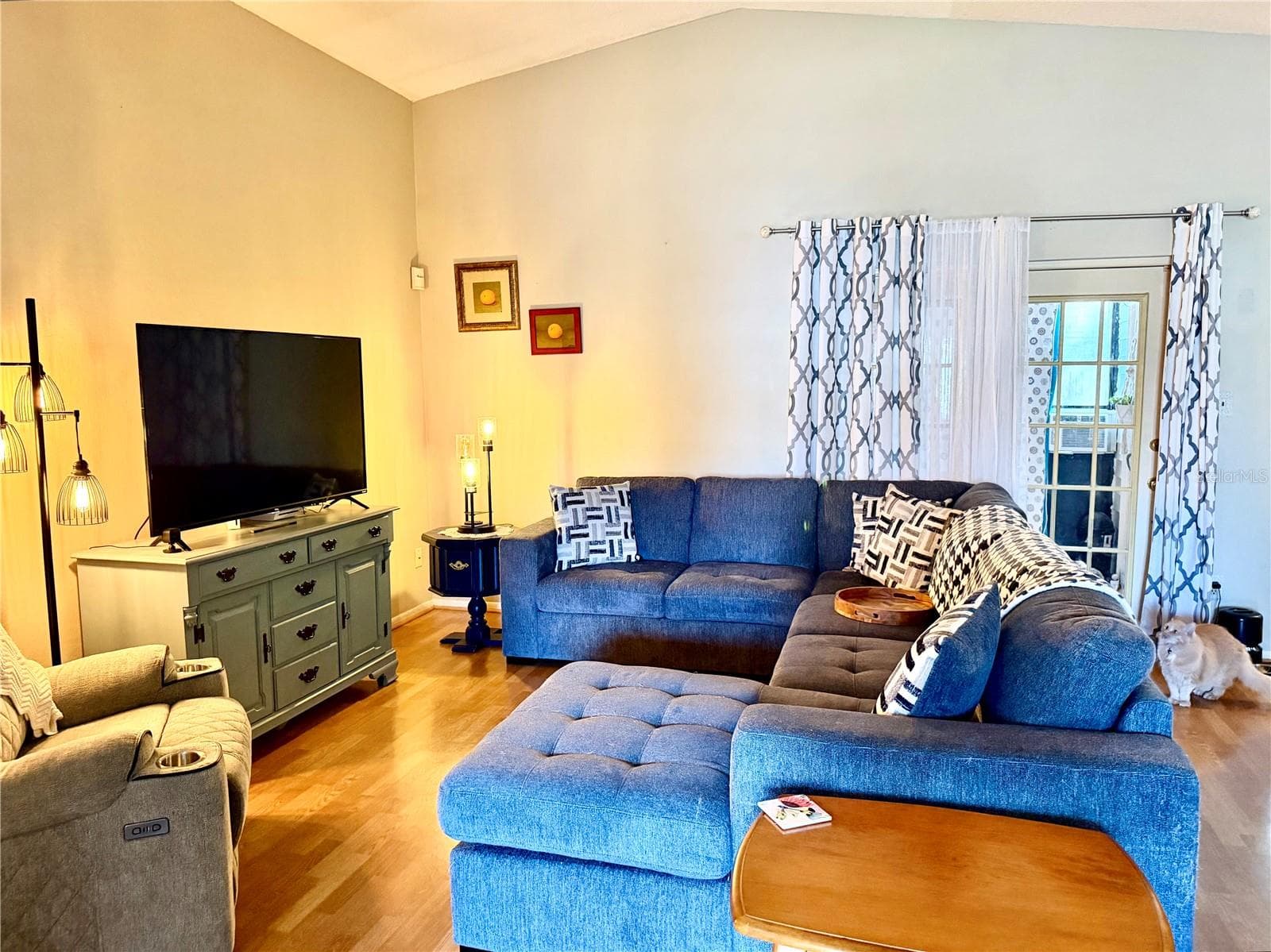 Single Family Residence at 1564 COUGAR CT, CASSELBERRY, photo 3 of 28
