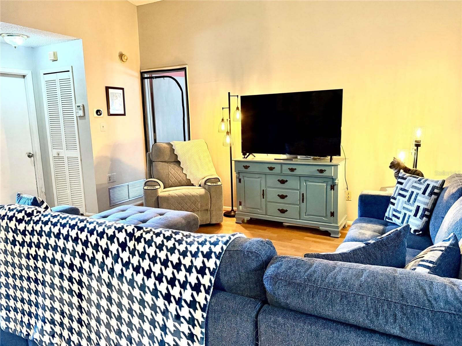 Single Family Residence at 1564 COUGAR CT, CASSELBERRY, photo 4 of 28