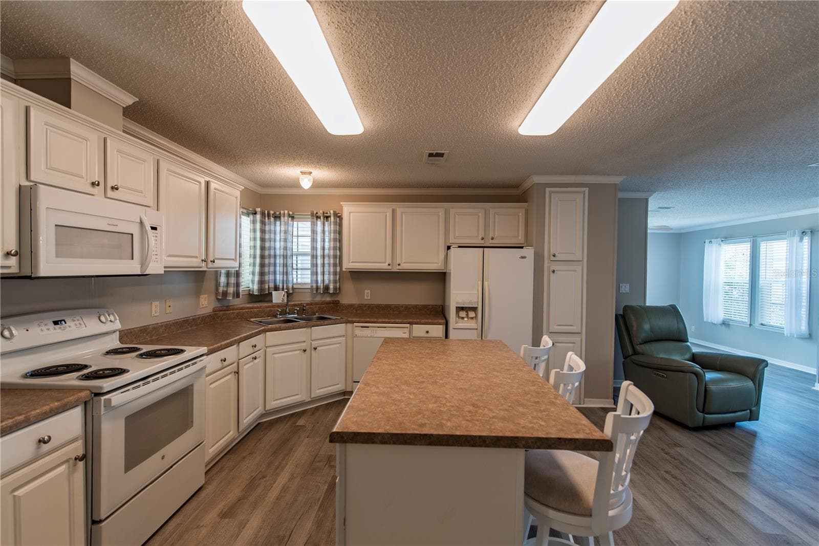 Kitchen - 24 EMDEN CIR, PUNTA GORDA