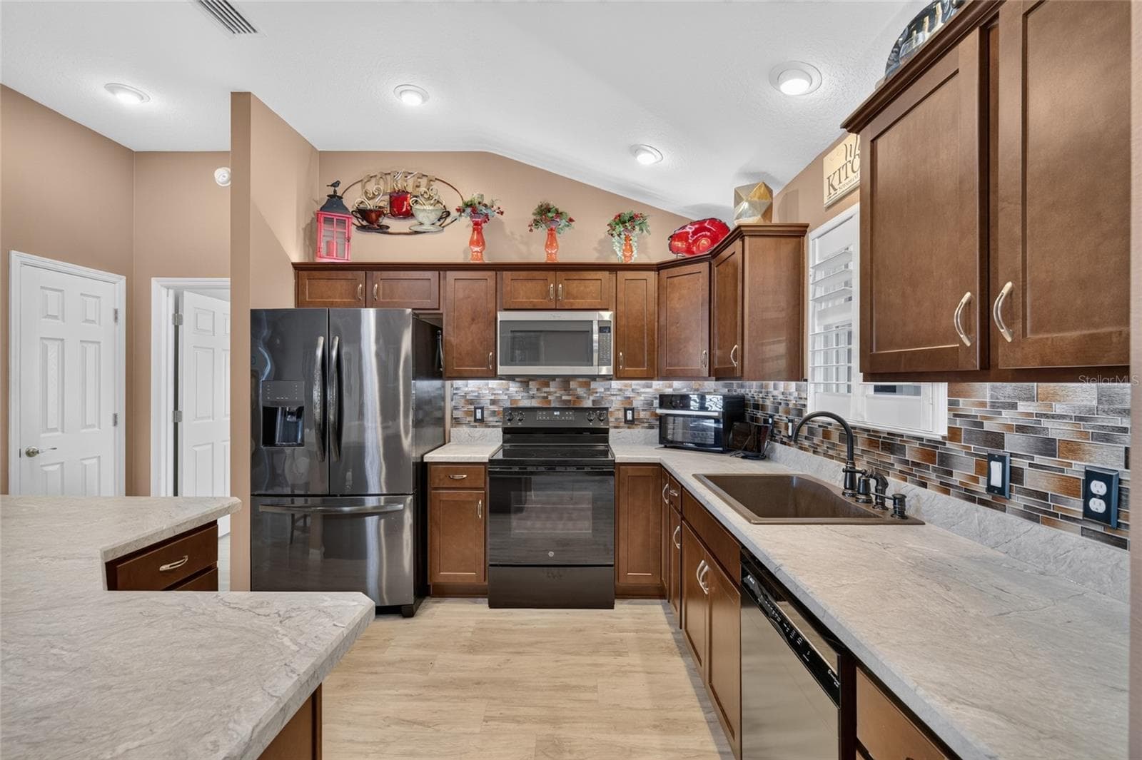Single Family Residence at 3270 KRANZ AVE, THE VILLAGES, photo 18 of 47