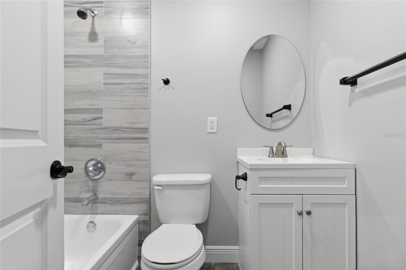 Single Family Residence at 8609 CHINABERRY DR, TAMPA, photo 26 of 32