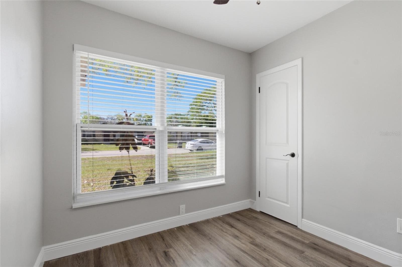 Single Family Residence at 8609 CHINABERRY DR, TAMPA, photo 29 of 32