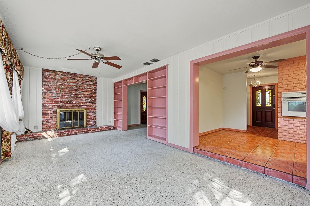 Family room - 211 DRUID HILLS RD, TEMPLE TERRACE