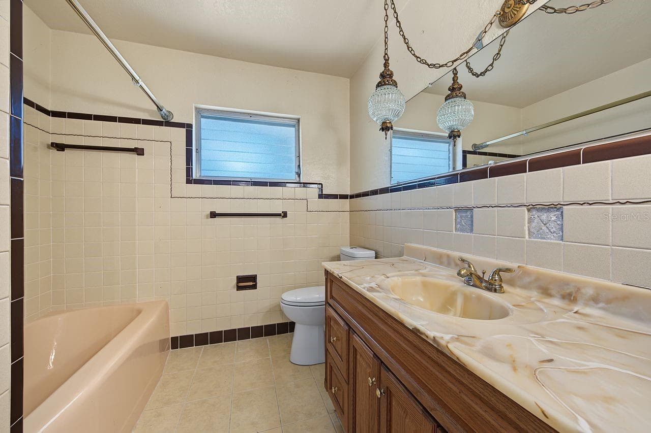 primary bathroom - 211 DRUID HILLS RD, TEMPLE TERRACE
