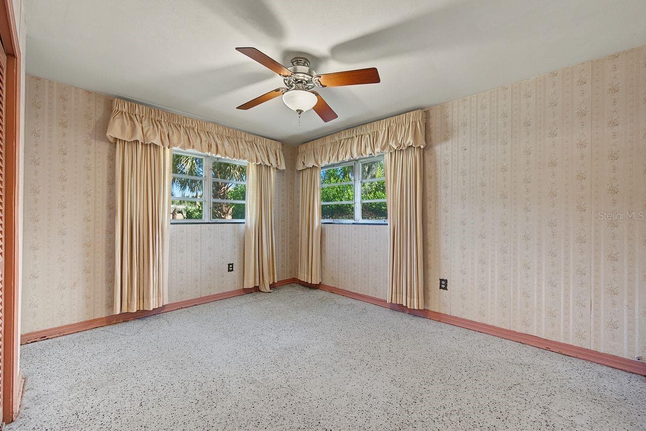 3rd bedroom - 211 DRUID HILLS RD, TEMPLE TERRACE