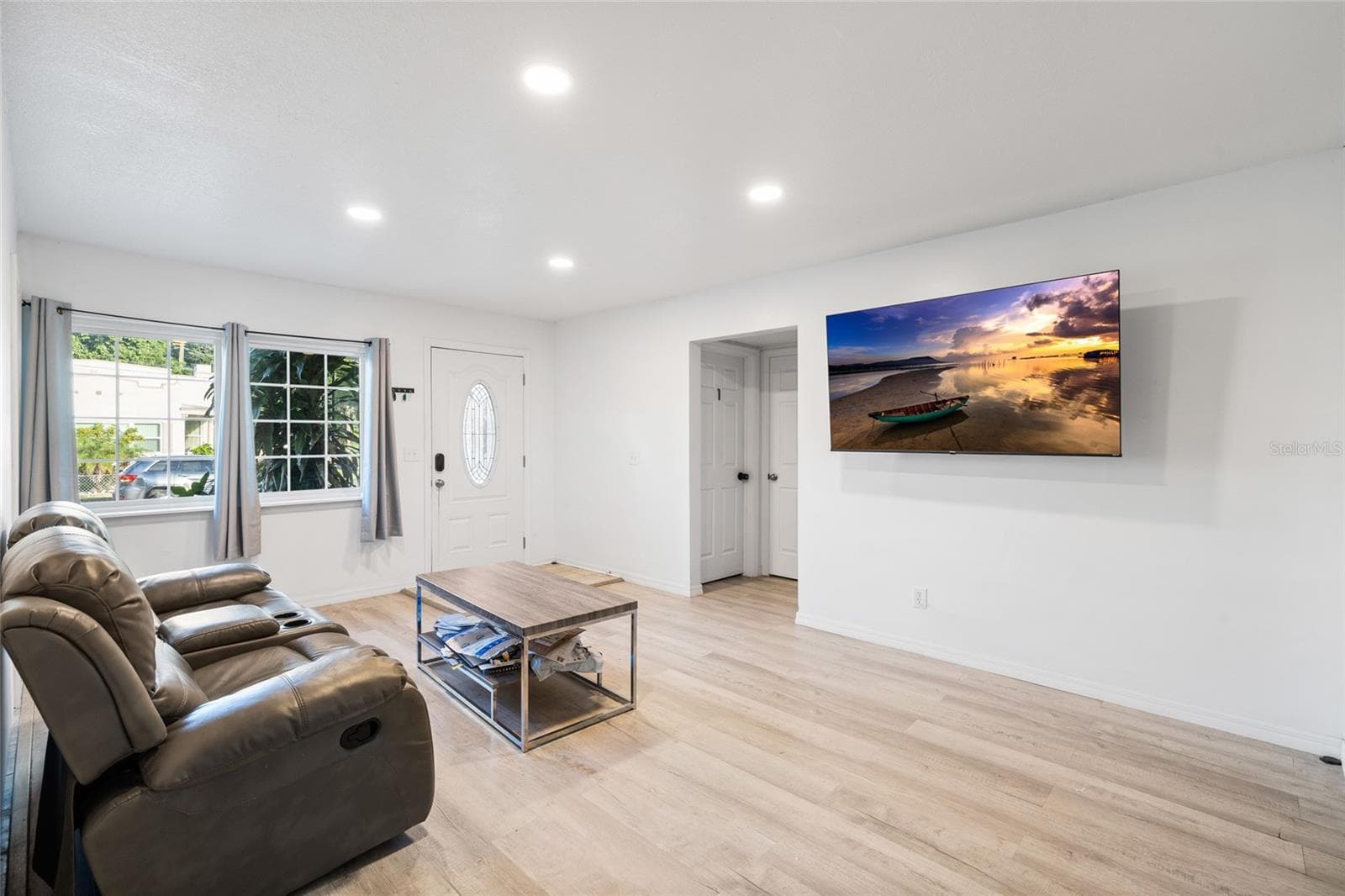 Single Family Residence at 2227 19TH ST S, ST PETERSBURG, photo 6 of 16