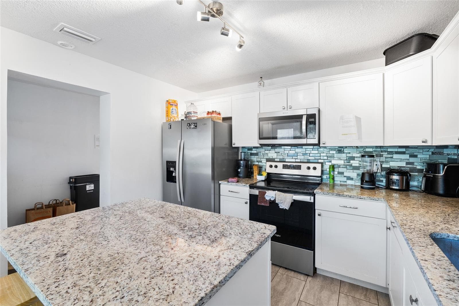 Single Family Residence at 2227 19TH ST S, ST PETERSBURG, photo 11 of 16