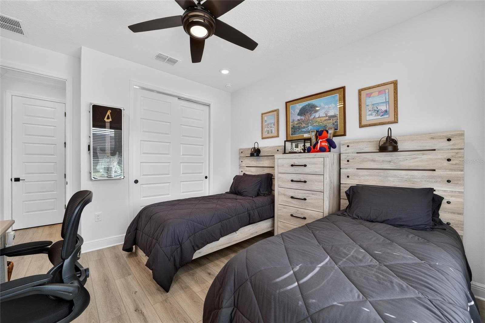 Single Family Residence at 9969 SW 83RD LN, OCALA, photo 11 of 85