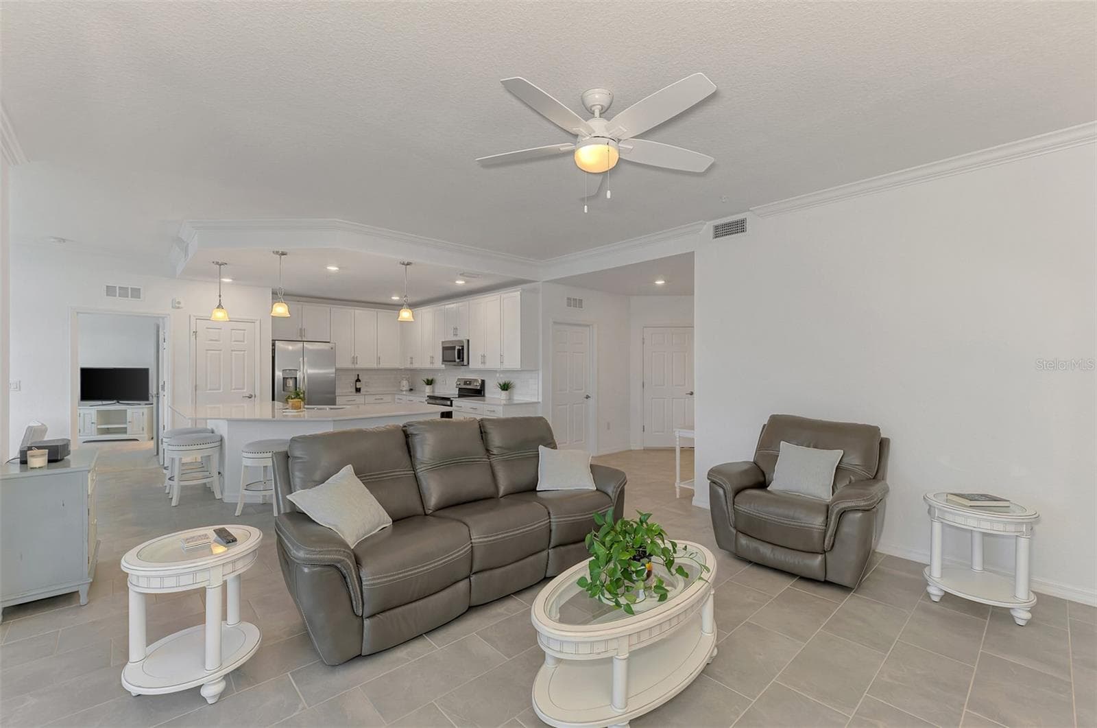 Family room - 10205 STAGGERBUSH DRIVE #102, VENICE