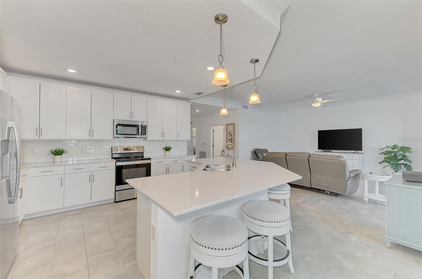 Kitchen - 10205 STAGGERBUSH DRIVE #102, VENICE