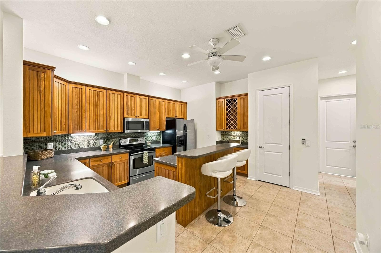 Villa at 7311 EMMA RD, BRADENTON, photo 10 of 54