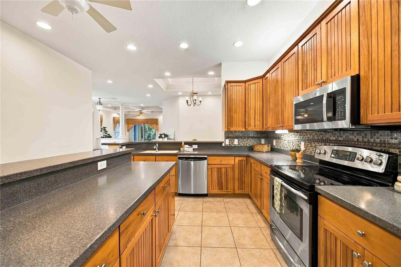 Villa at 7311 EMMA RD, BRADENTON, photo 12 of 54