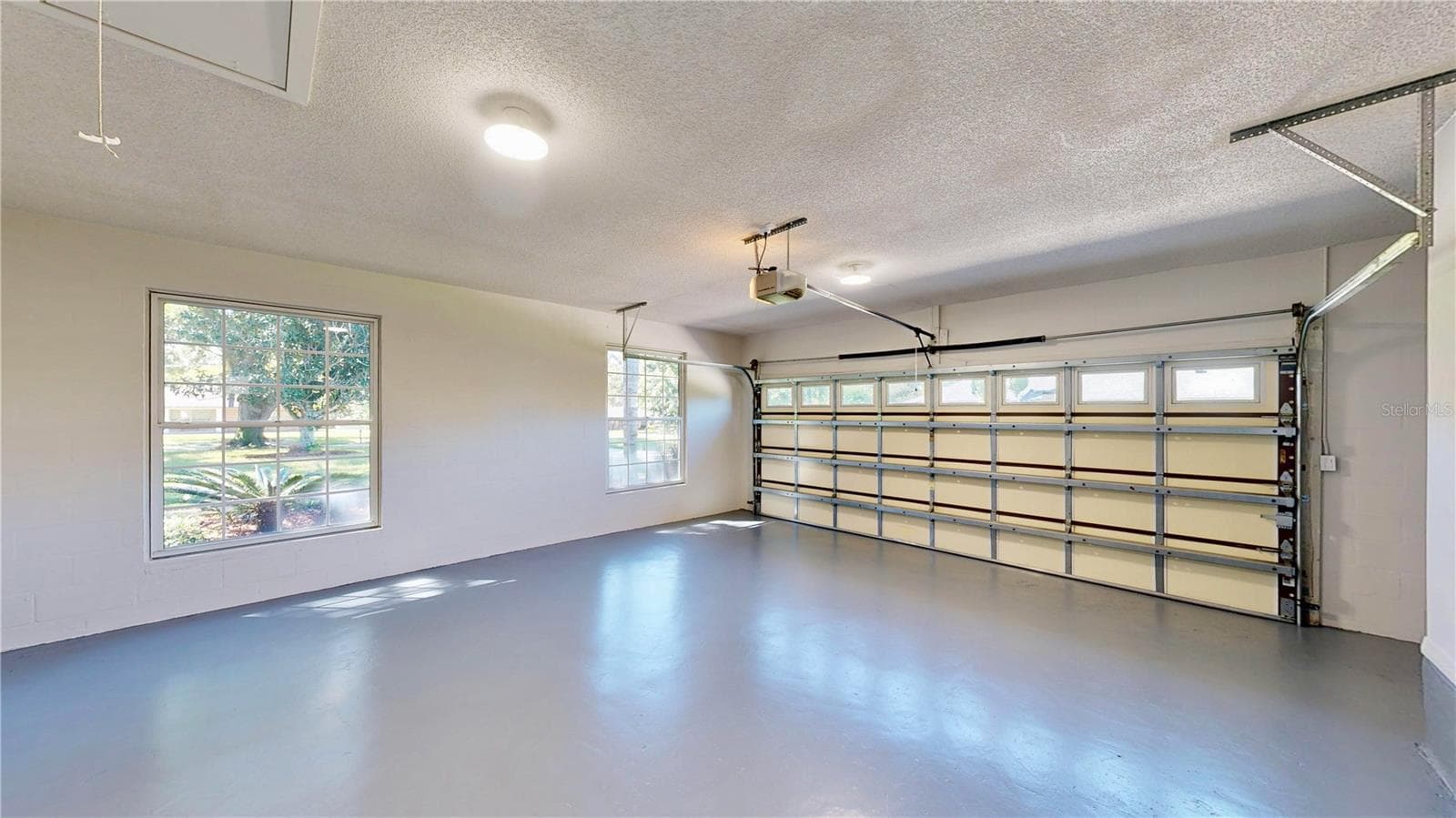 Garage 1 of 2 - 9601 AMBLESIDE DR, WINDERMERE