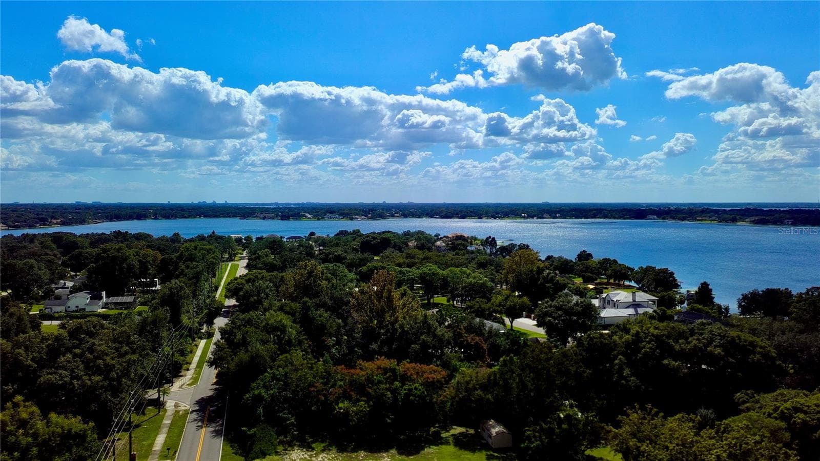 Chain of Lakes access - 9601 AMBLESIDE DR, WINDERMERE