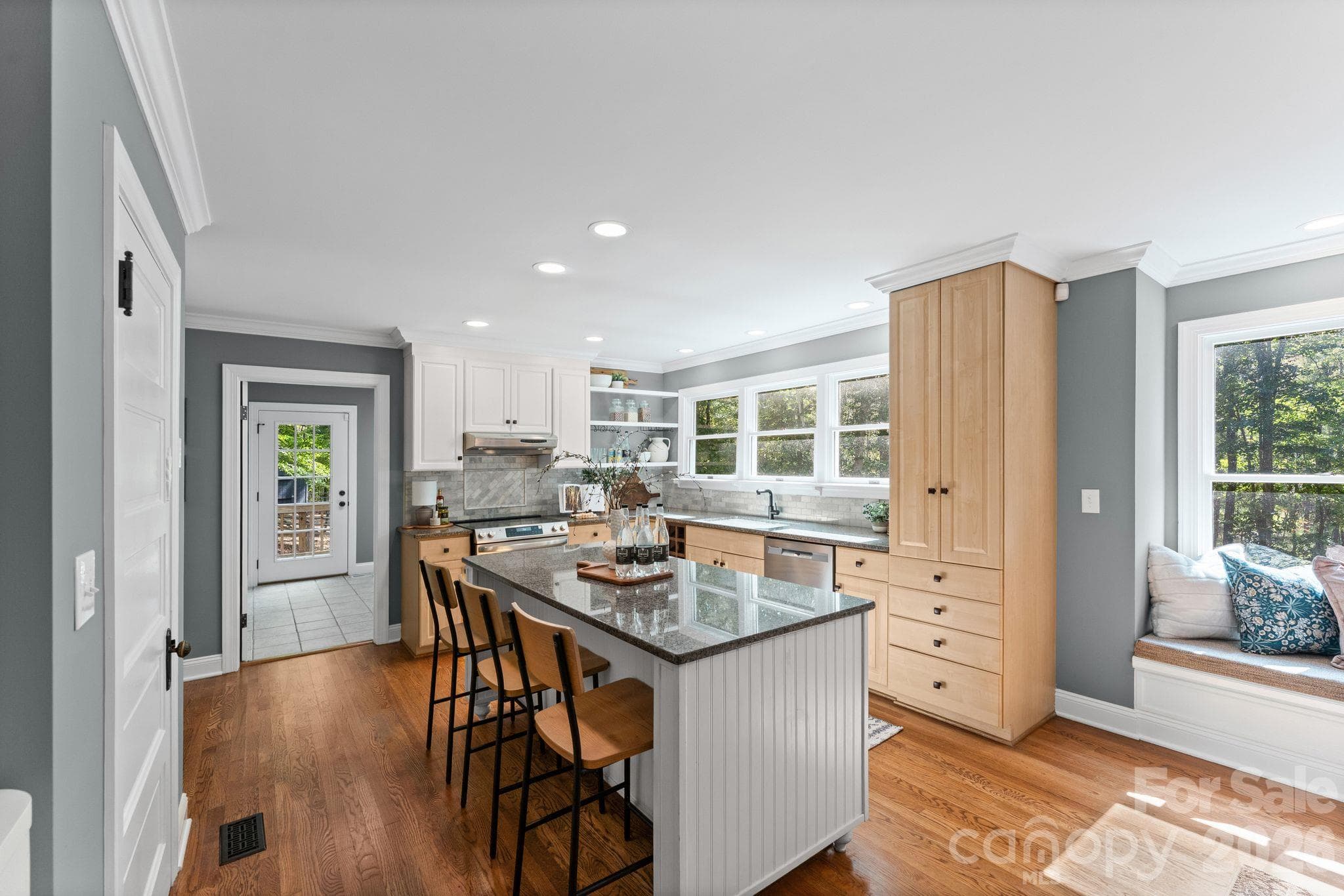 Single Family Residence at 270 Sweet Autumn Lane, Lexington, photo 14 of 45