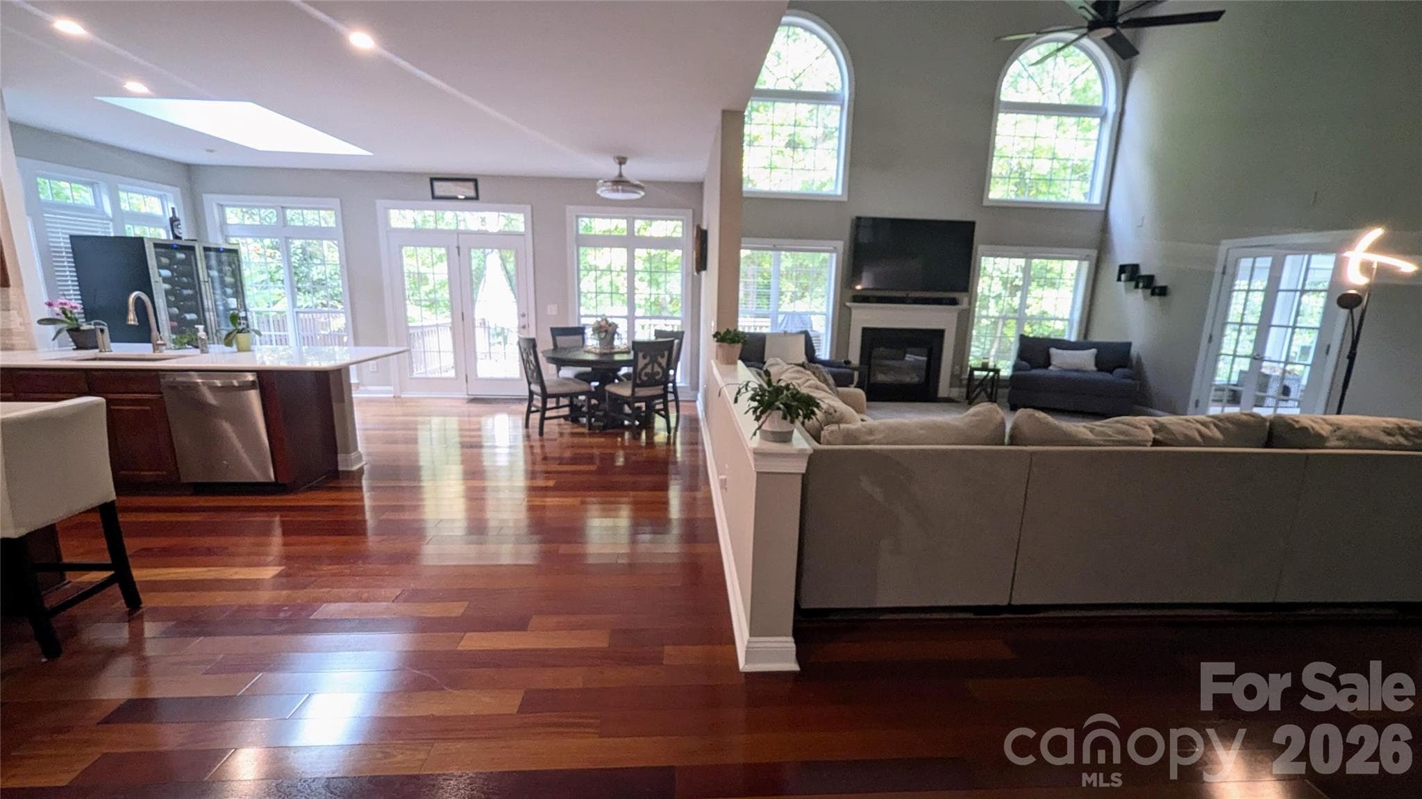 Single Family Residence at 2221 Creek View Court, Fort Mill, photo 9 of 35
