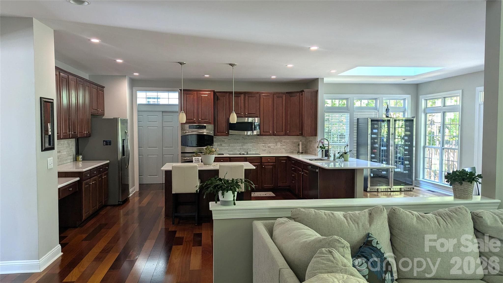 Single Family Residence at 2221 Creek View Court, Fort Mill, photo 10 of 35