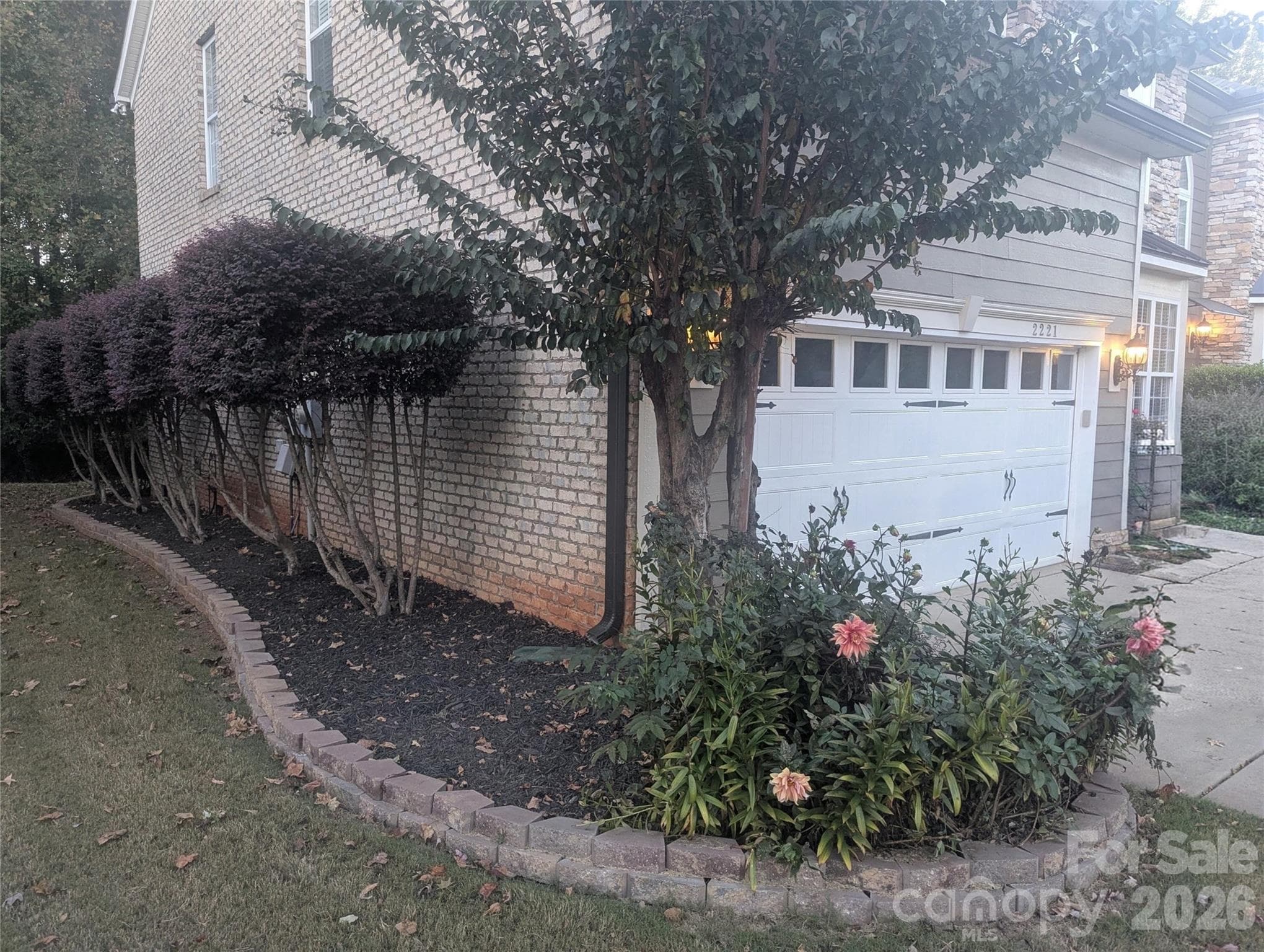 Single Family Residence at 2221 Creek View Court, Fort Mill, photo 15 of 35