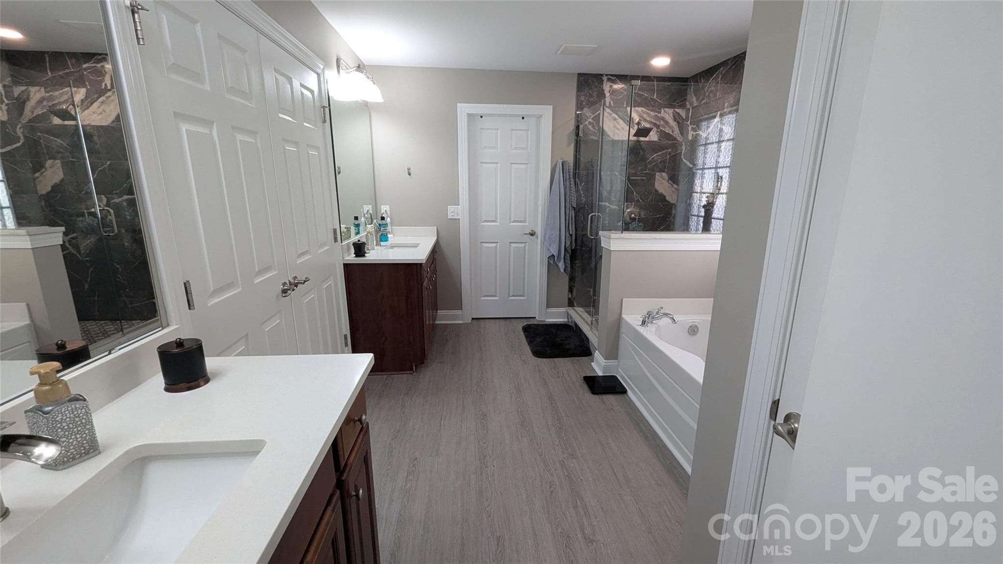 Single Family Residence at 2221 Creek View Court, Fort Mill, photo 22 of 35