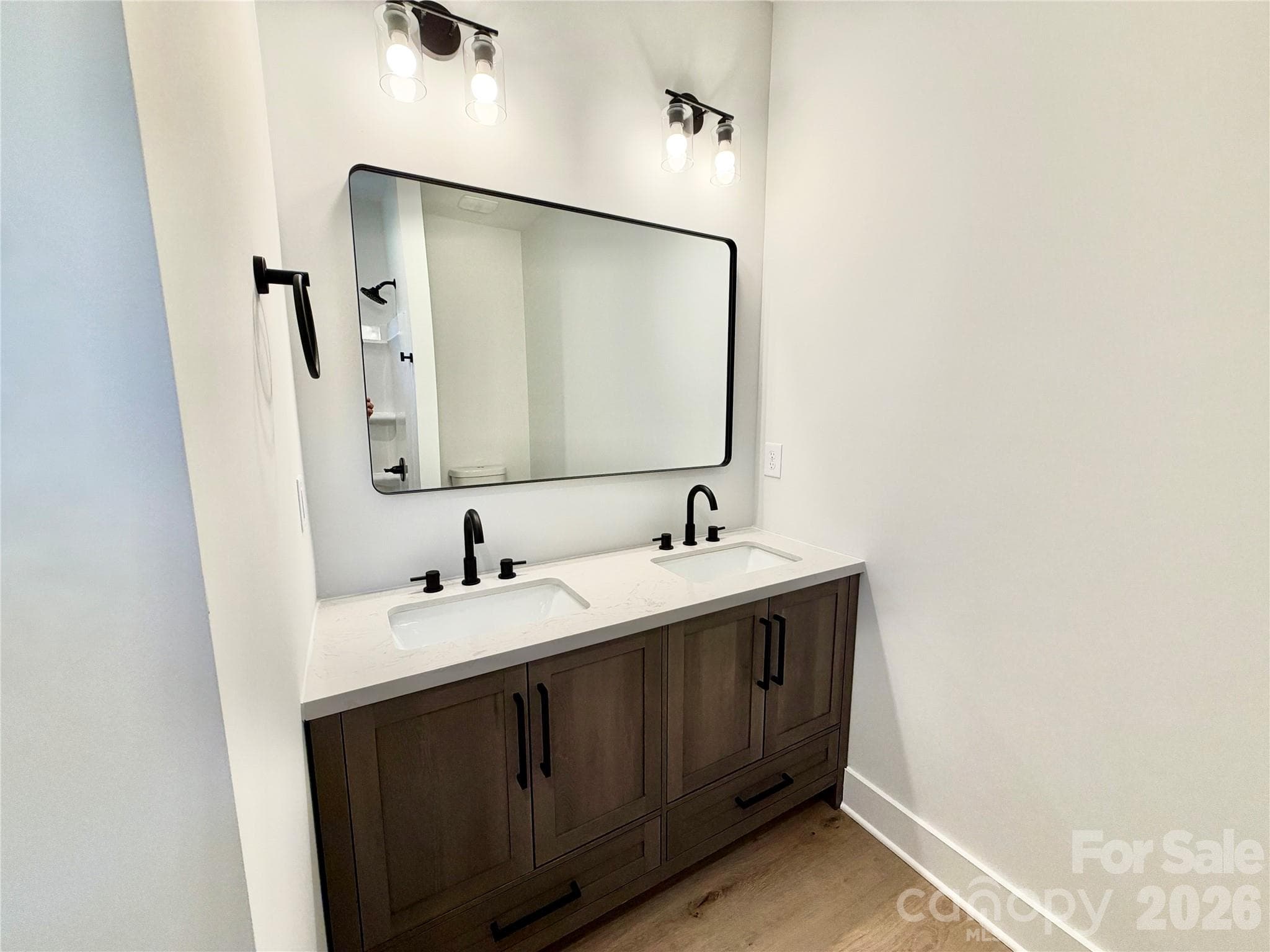 Single Family Residence at 610 E Robinson Street, Dallas, photo 15 of 20