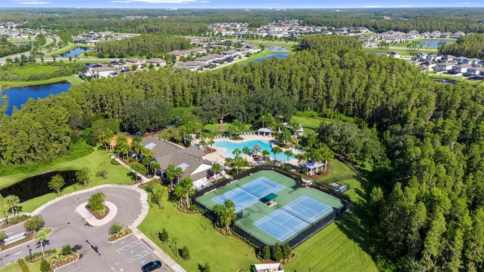K-Bar Ranch Amenities - 19234 MOSSY PINE DR, TAMPA