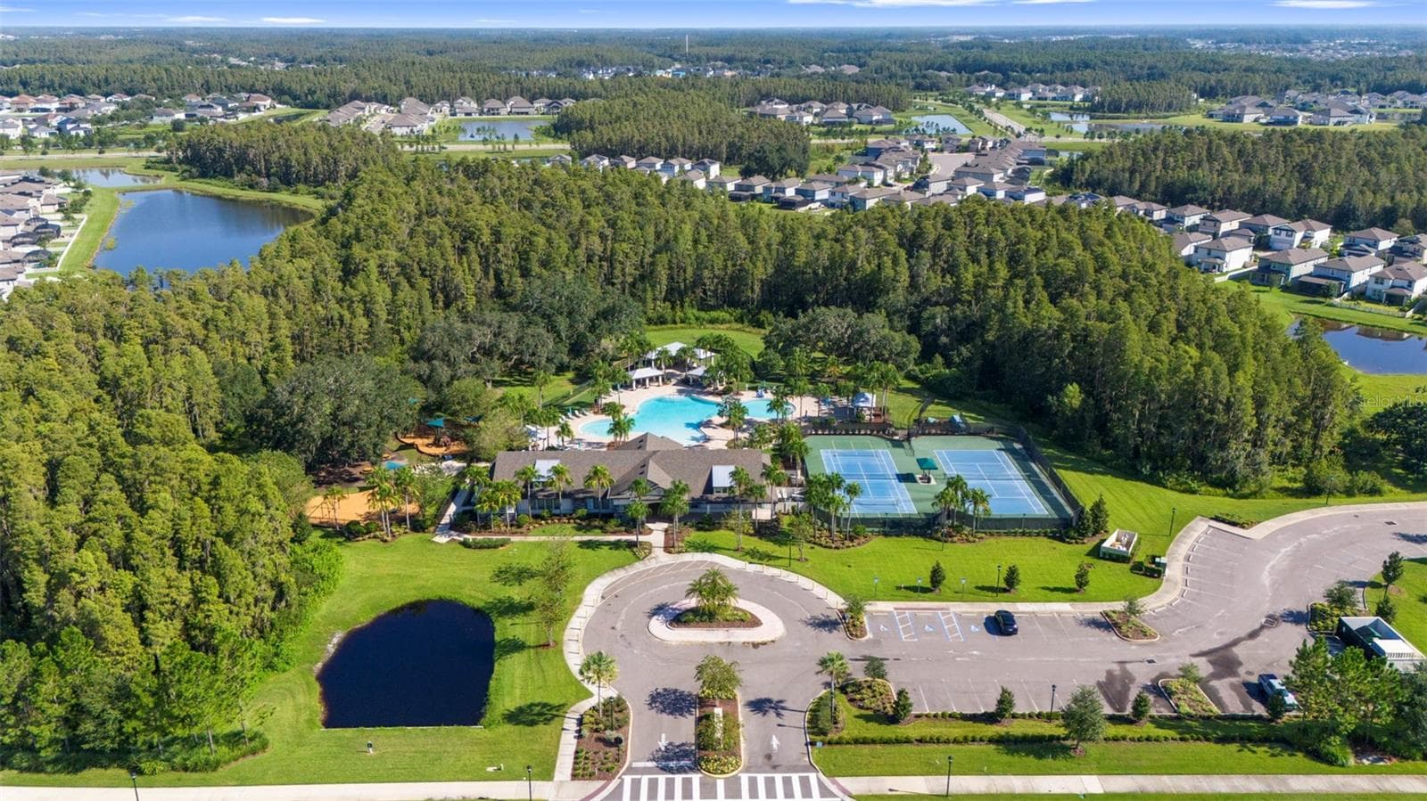 K-Bar Ranch Amenities - 19234 MOSSY PINE DR, TAMPA