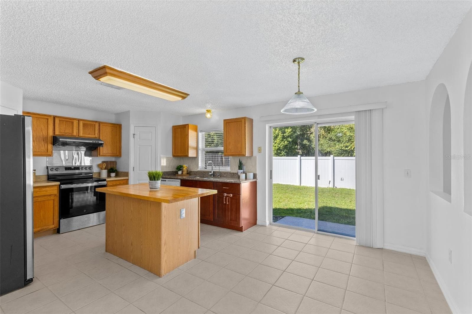 Additional Eat In Space - 1316 HONEY RD, APOPKA
