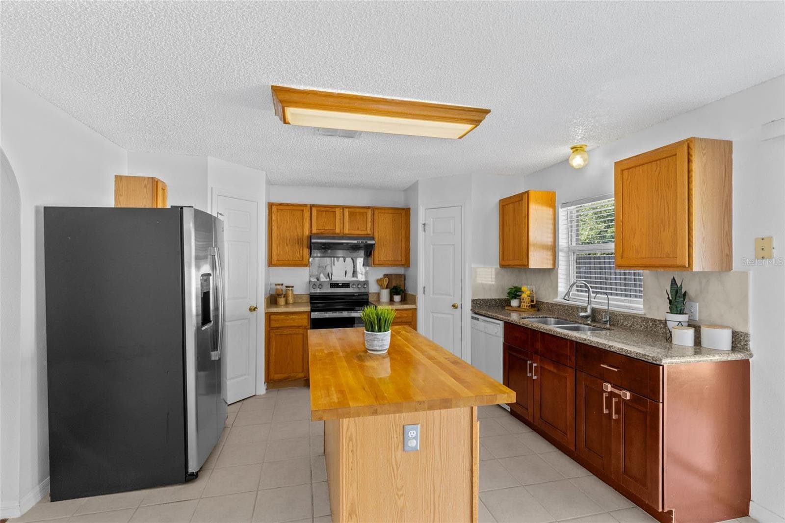 Two Pantry Closets and an Additional Storage Closet - 1316 HONEY RD, APOPKA