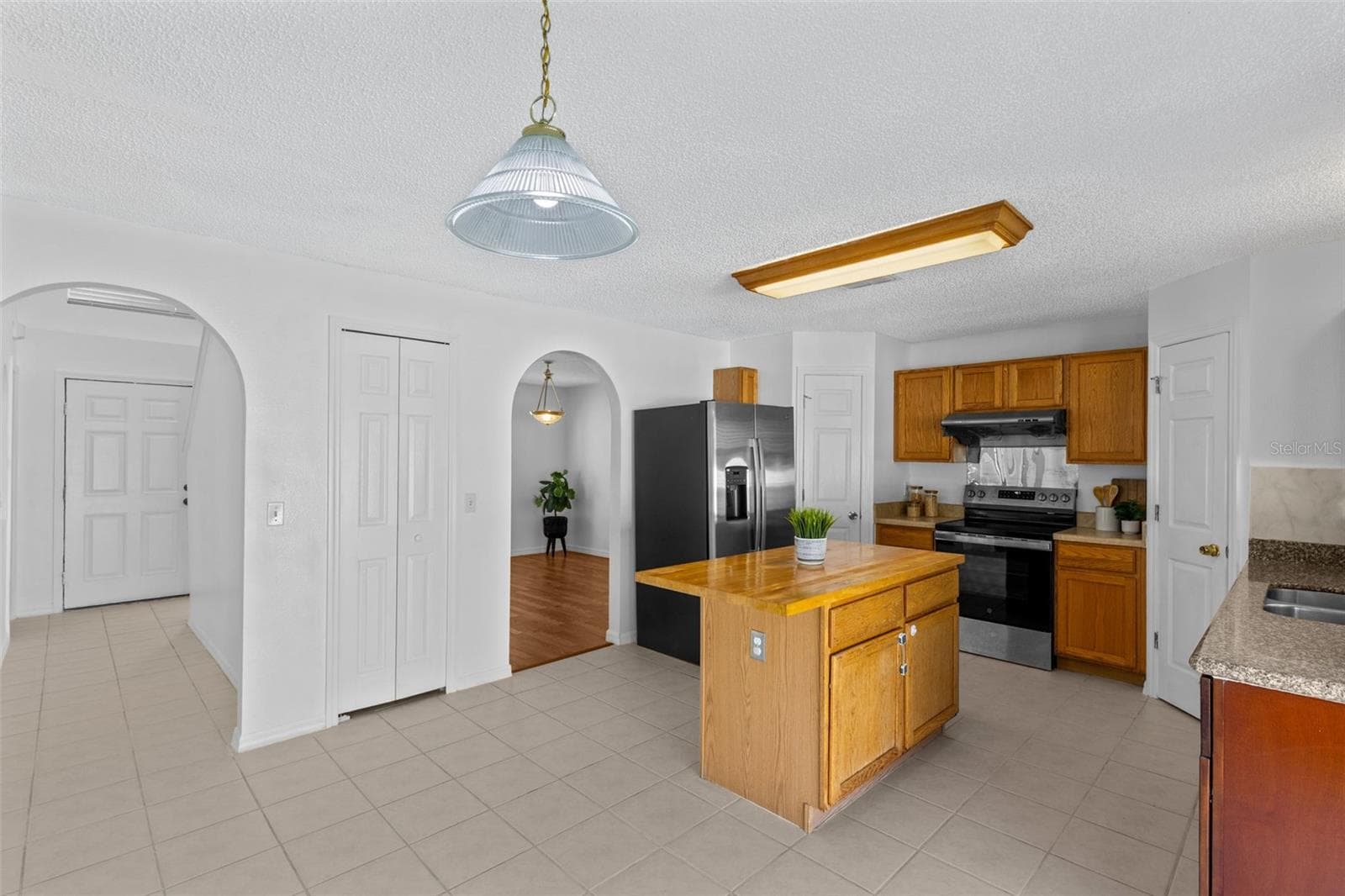 Large Open Kitchen - 1316 HONEY RD, APOPKA