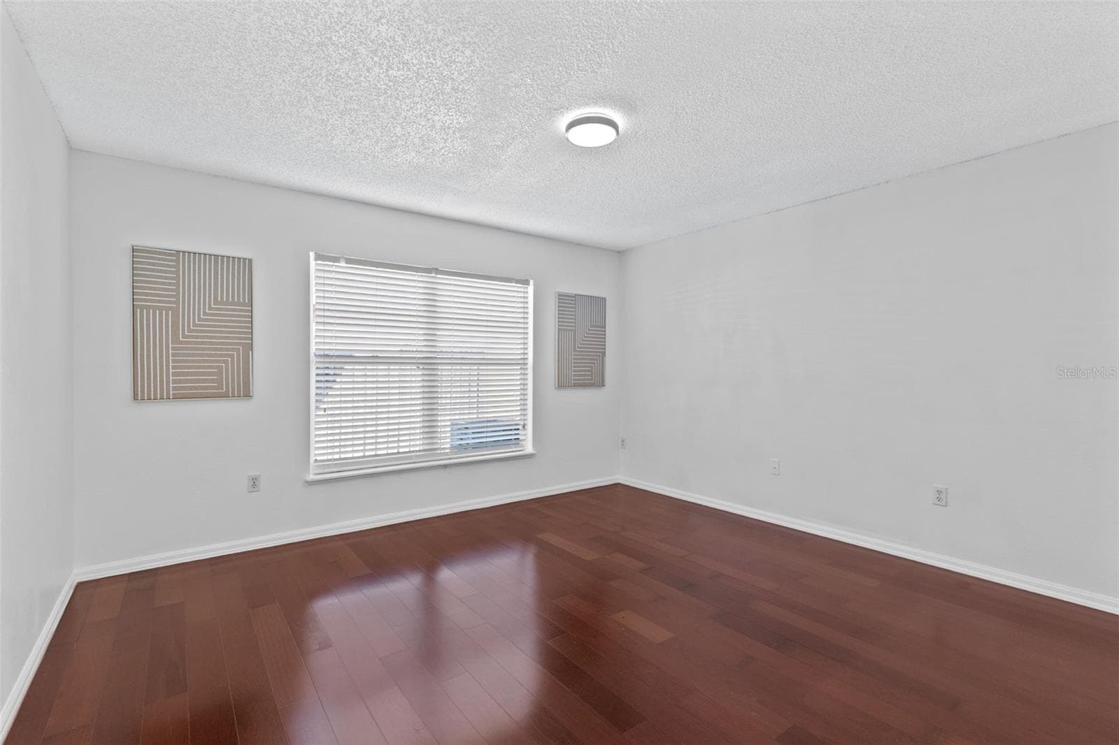Flex Room Downstairs: 5th Bedroom, Office, Den - 1316 HONEY RD, APOPKA