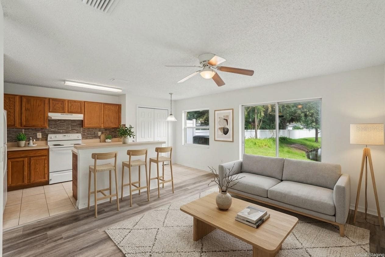 Townhouse at 8419 EDGEWATER PLACE BLVD, TAMPA, photo 12 of 33