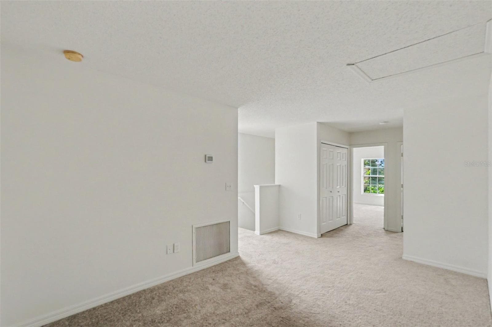Townhouse at 8419 EDGEWATER PLACE BLVD, TAMPA, photo 19 of 33