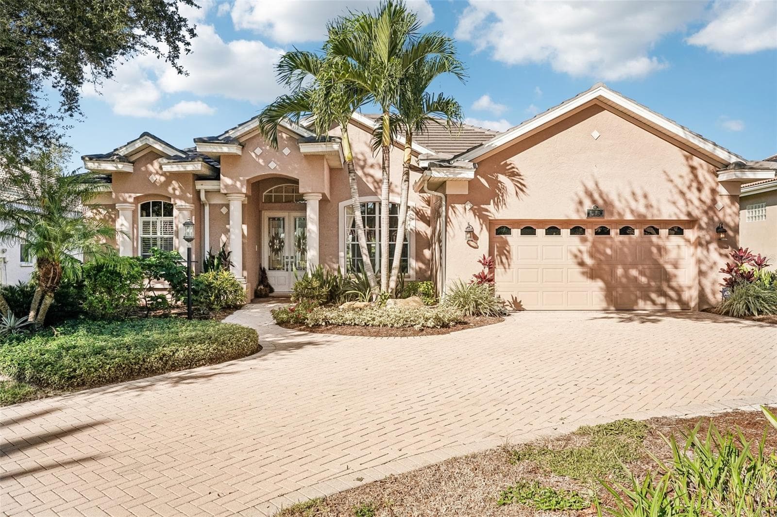 Single Family Residence at 618 WILD PINE WAY, VENICE, photo 4 of 91