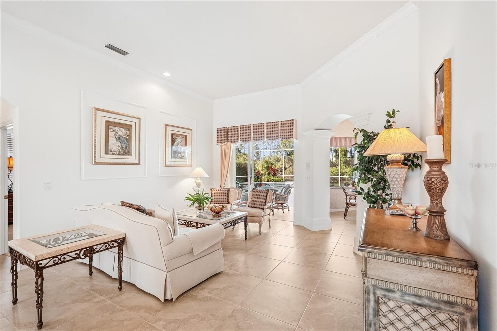 Single Family Residence at 618 WILD PINE WAY, VENICE, photo 12 of 91