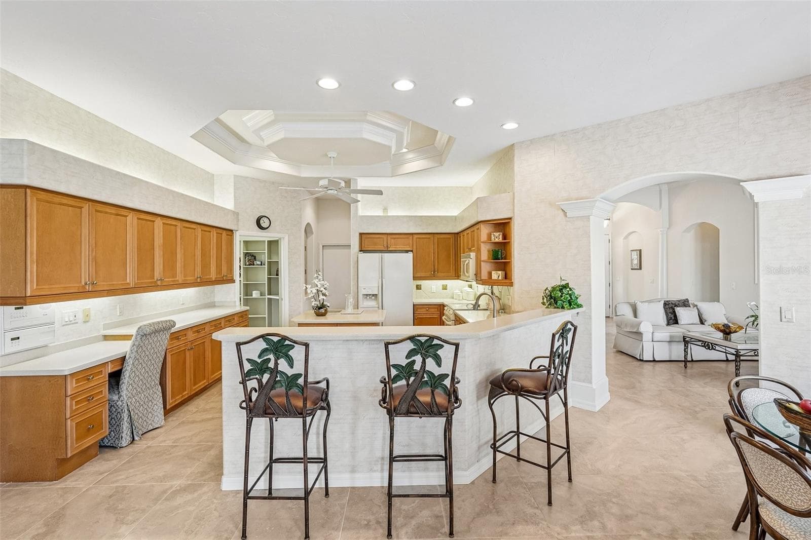Single Family Residence at 618 WILD PINE WAY, VENICE, photo 13 of 91