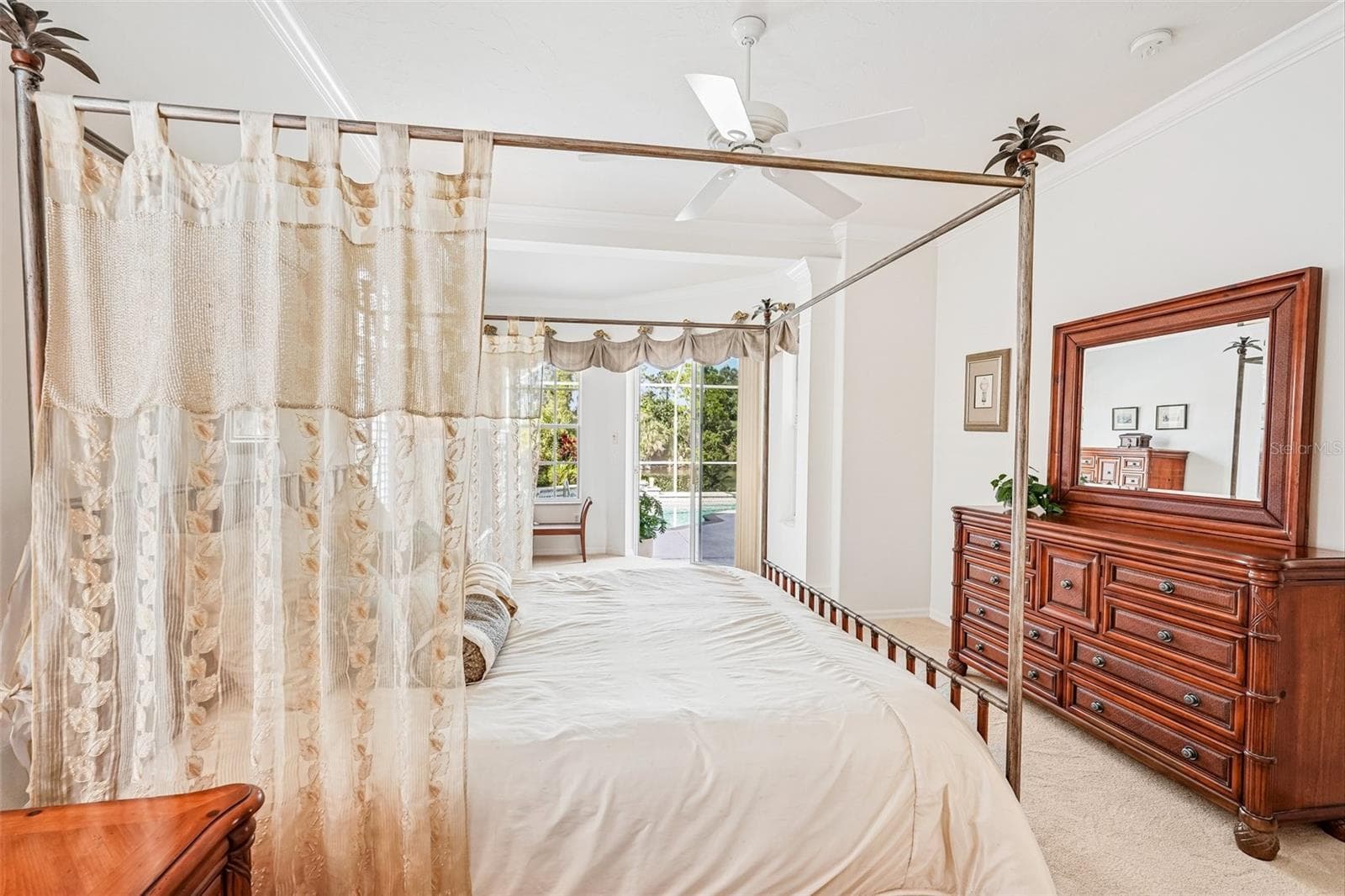 Single Family Residence at 618 WILD PINE WAY, VENICE, photo 19 of 91