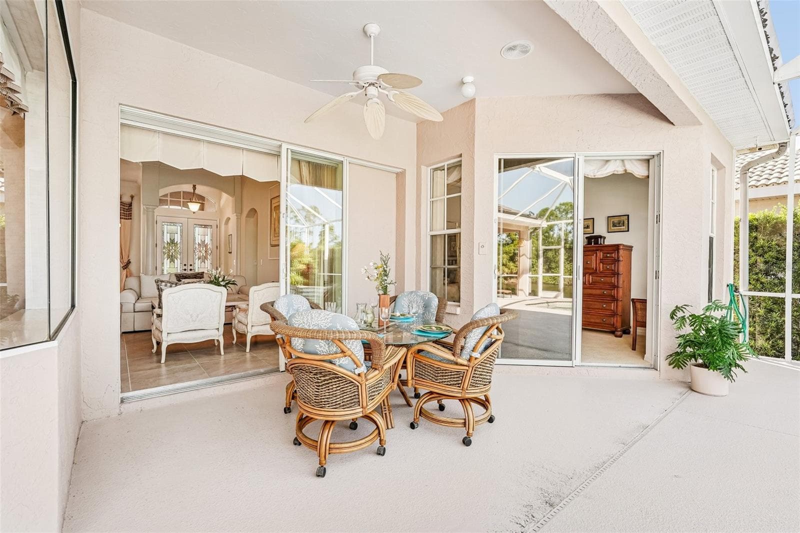 Open the sliders and enjoy the Florida lifestyle! - 618 WILD PINE WAY, VENICE