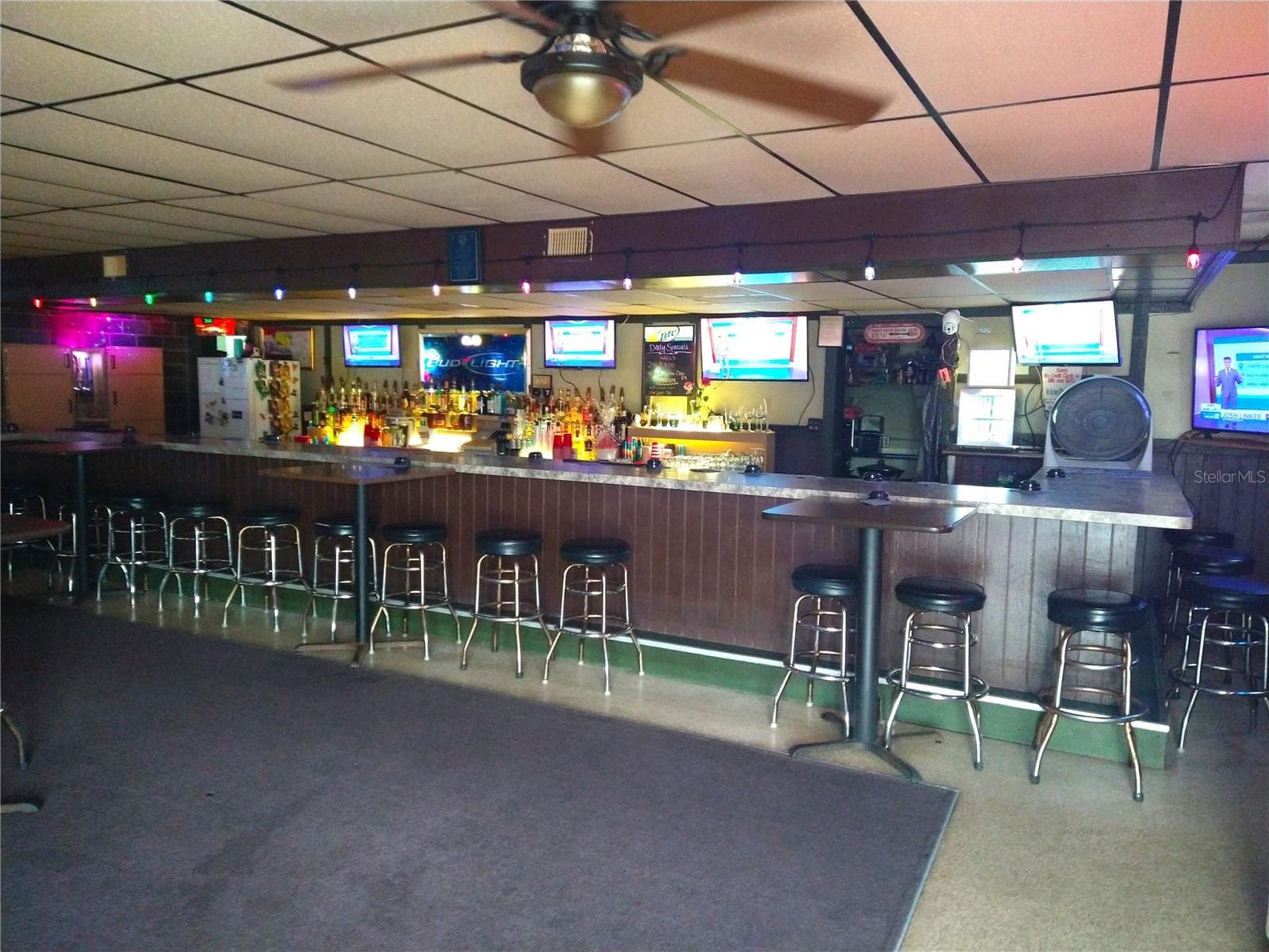 Restaurant at 6143 MASSACHUSETTS AVE, NEW PORT RICHEY, photo 9 of 34