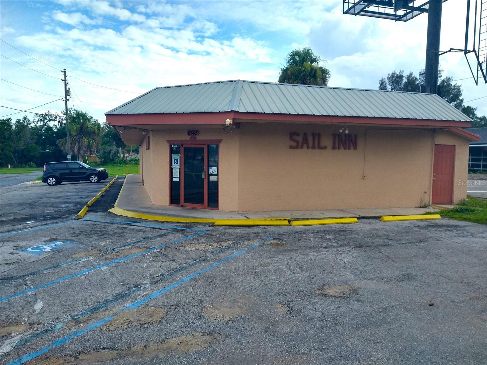 Restaurant at 6143 MASSACHUSETTS AVE, NEW PORT RICHEY, photo 25 of 34
