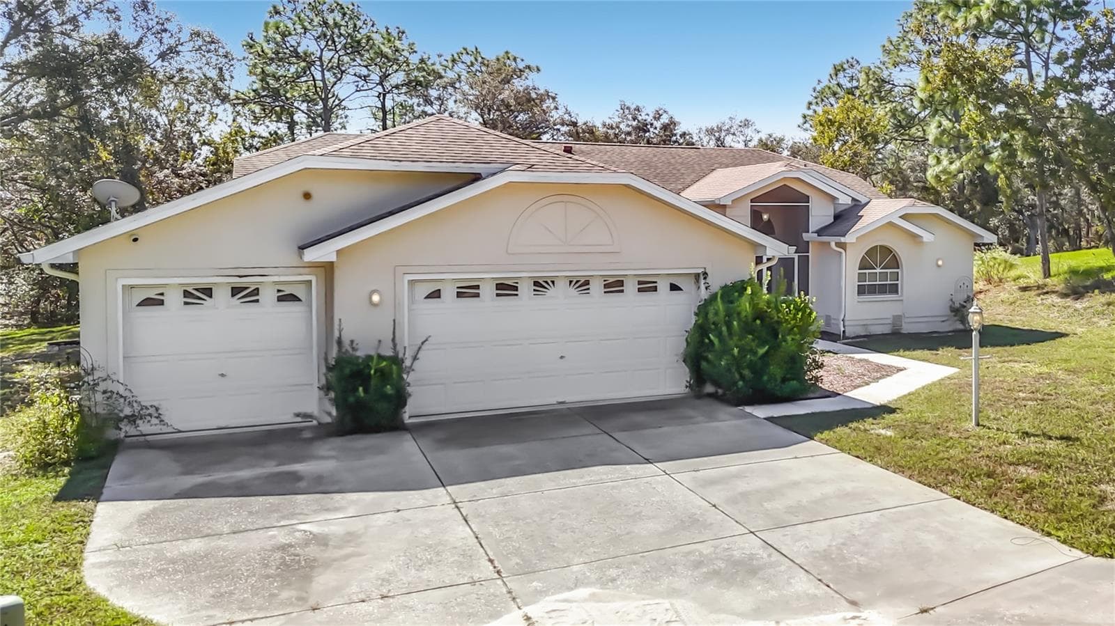 Single Family Residence at 20 BONNIE CT S, HOMOSASSA, photo 2 of 78