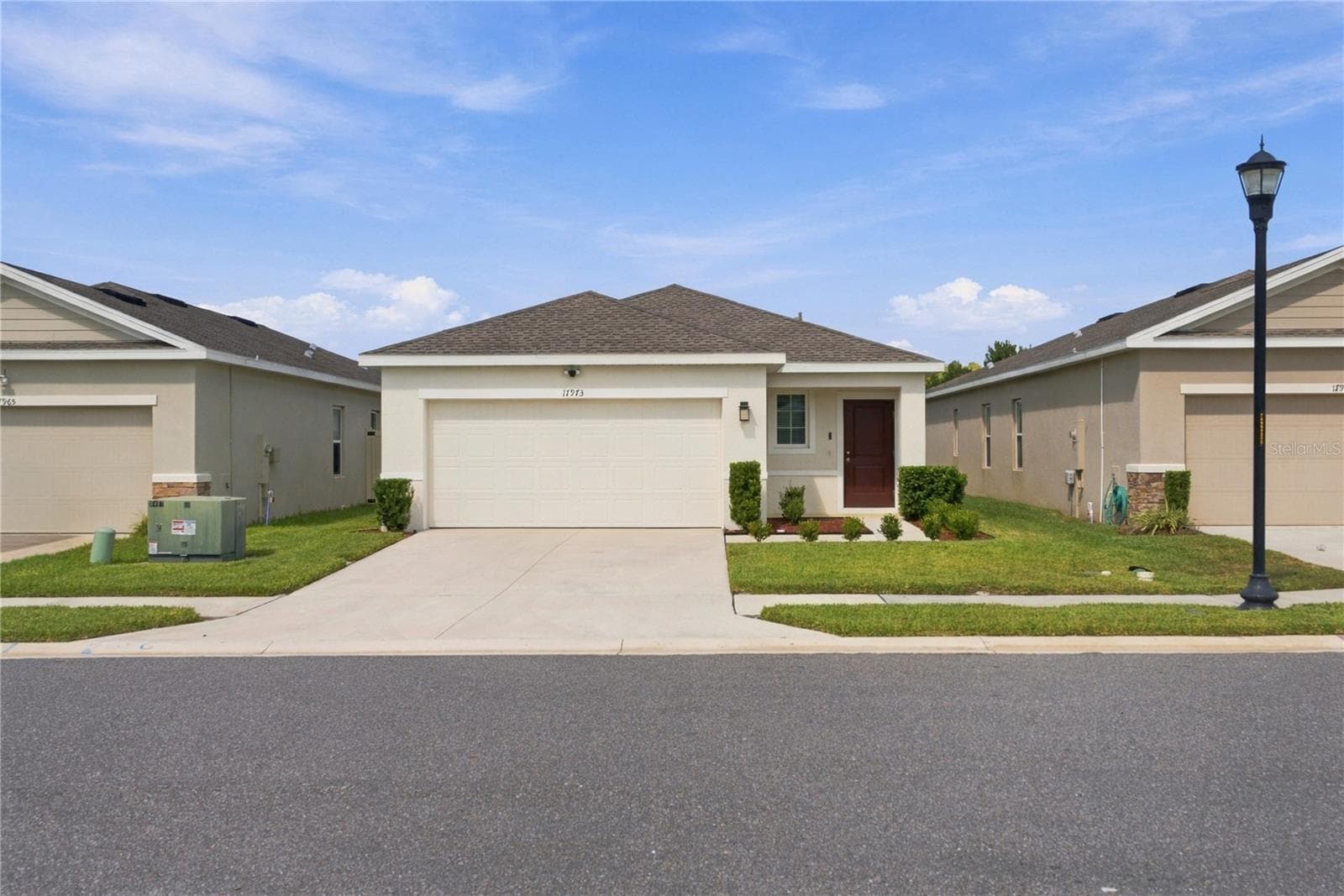 Front from accross the street - 17973 DAIRY FARM CT, LAND O LAKES