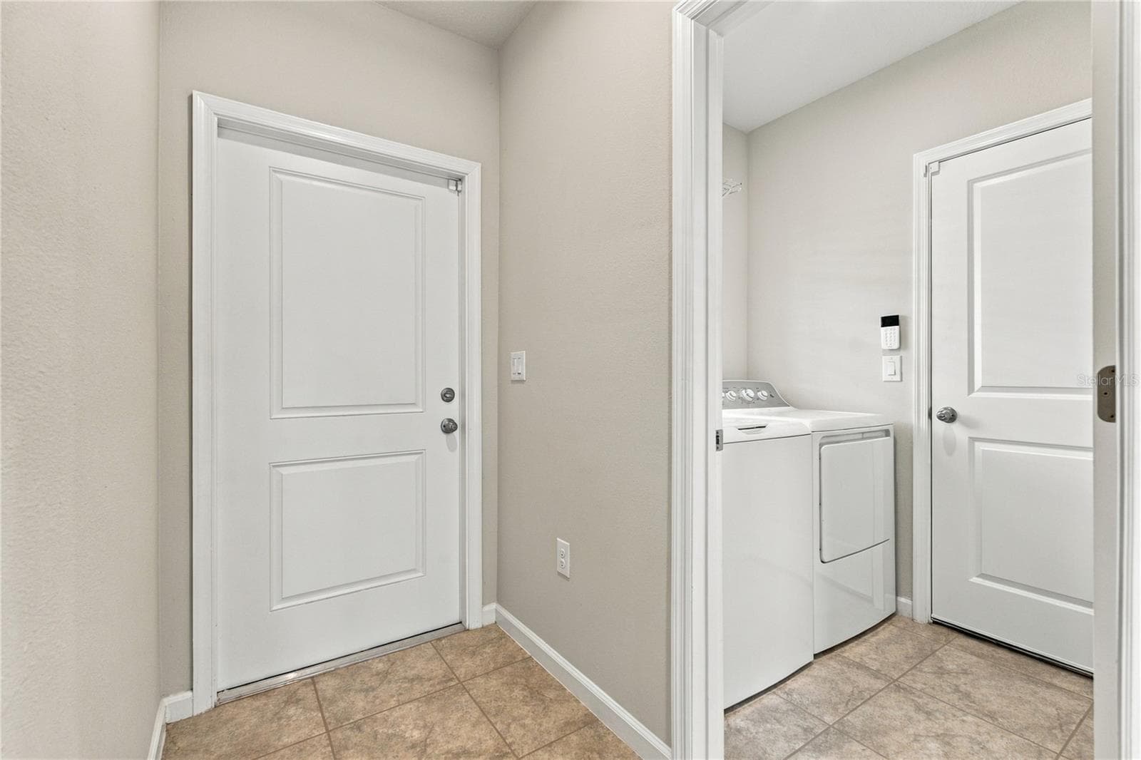 From Foyer - 17973 DAIRY FARM CT, LAND O LAKES