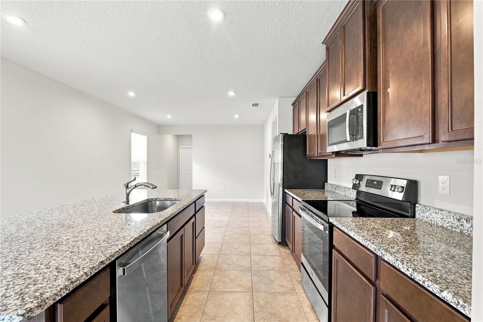 Kitchen from Pantry View - 17973 DAIRY FARM CT, LAND O LAKES
